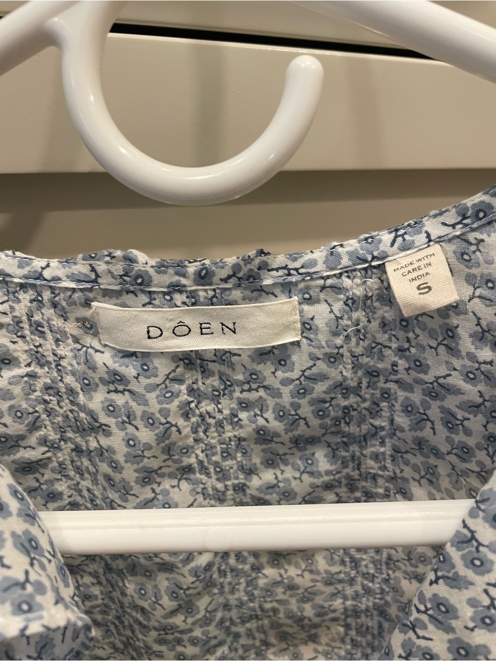 Doen Blue Floral Ruffle Front Blouse - Picture 2 of 3